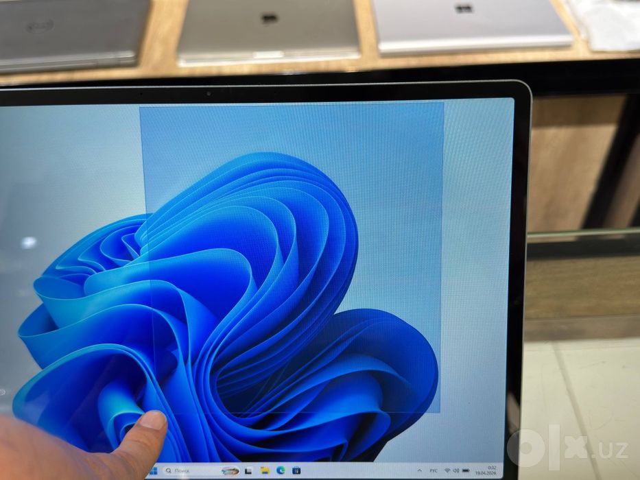 Продаётся ноутбук MICROSOFT SURFACE GO