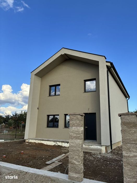 Proprietar Vand Casa TERMO  PASIVA capabila sa functioneze independent