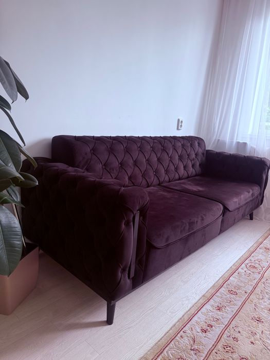 Продаётся стильный велюровый диван