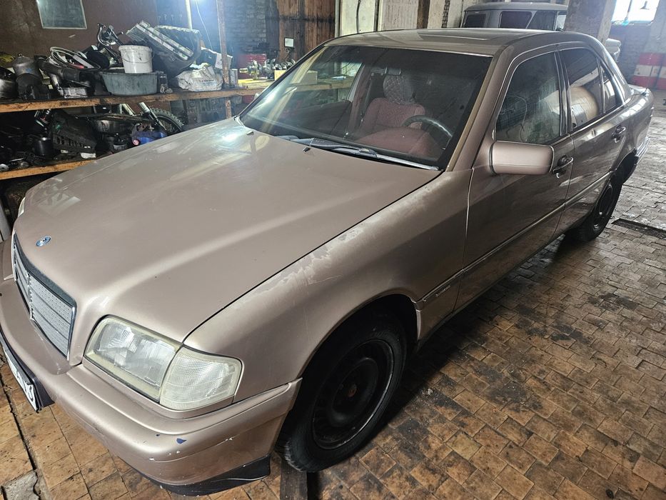 Мерседес 202 дизель 2.0