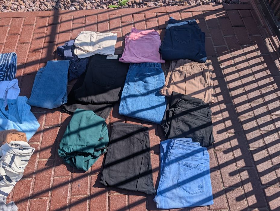 Lot Haine Pantaloni,bluze,Rochii dama marimi L-XL 100 buc +