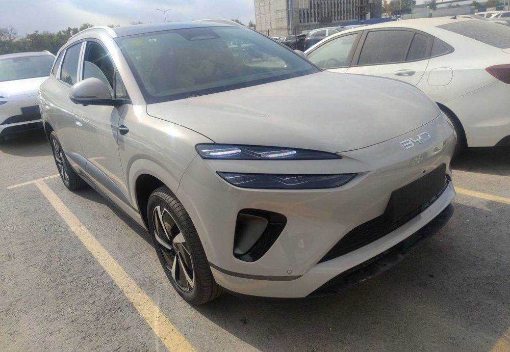 BYD  Sealion 06 1-pazitsiya