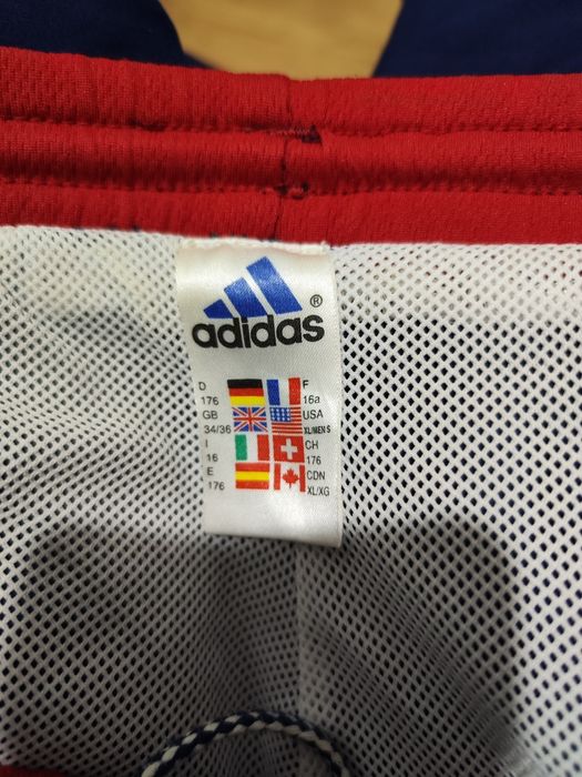 Pantaloni Adidas Bayern München vintage anii 2000 mărimea L