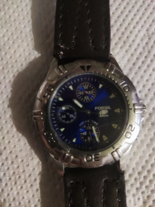 Vând 2 ceasuri Fossil