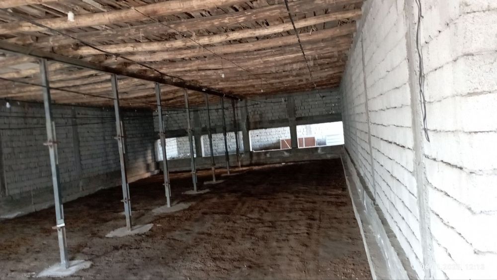 Uchastka Biznesga tayyor joy issiq honalar va seh mavjud