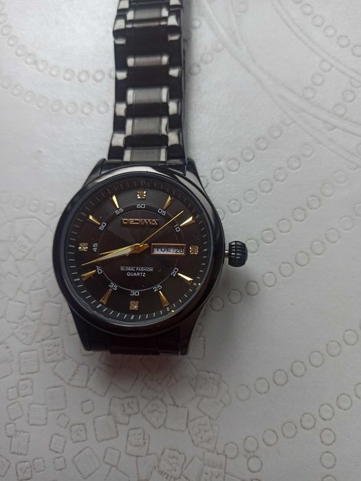 Часовник луксозен