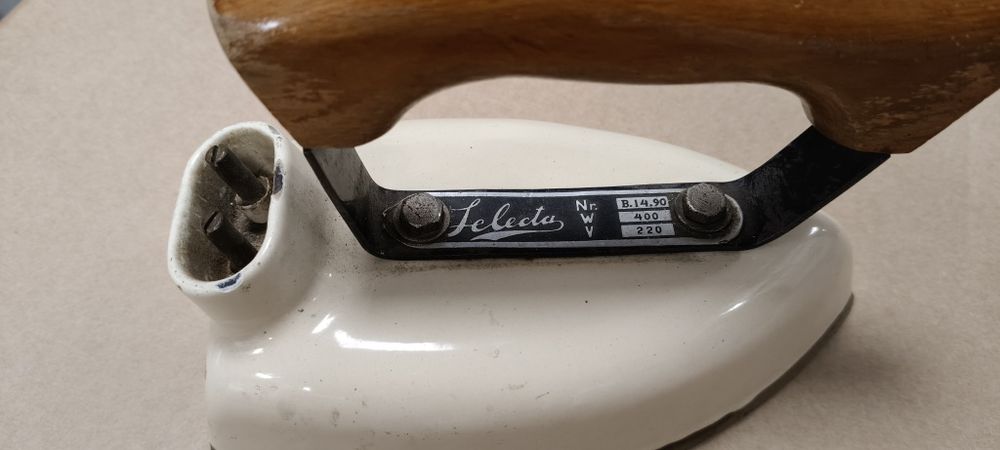 4 броя Ретро Ютии
