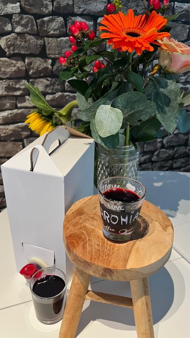 Suc de aronia 100% natural! ( fara nici un fel de adaos)