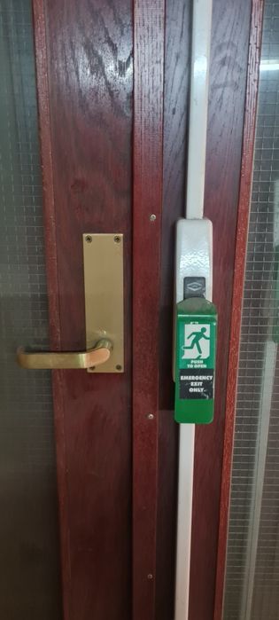 Ușa 2 parte ( fără toc )