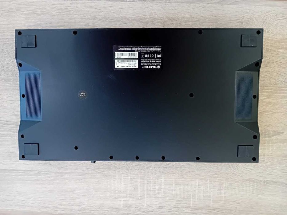 DJ контролер Traktor Kontrol S2 MK3