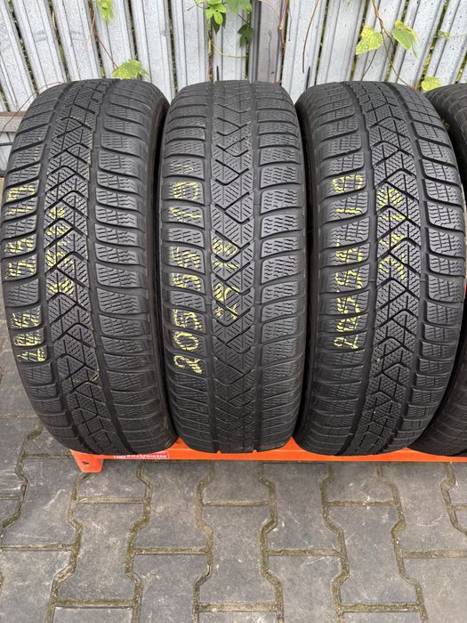 Anvelope Iarna 205/55/19 Pirelli SottoZero 3 205 55 19 R19