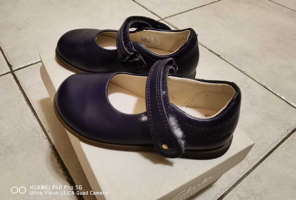 CLARKS детски обувки