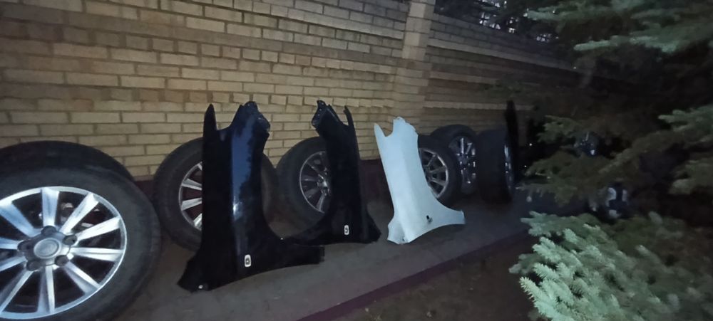Запчасти на крузак 200
