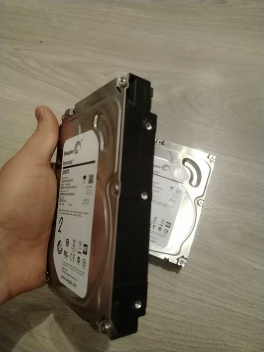 Хард диск 2ТБ два броя Seagate