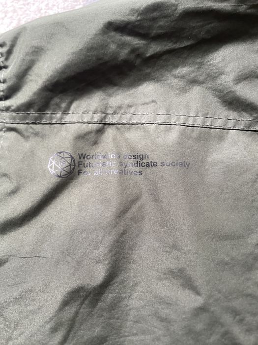 Яке Cropp M топло непромокаемо