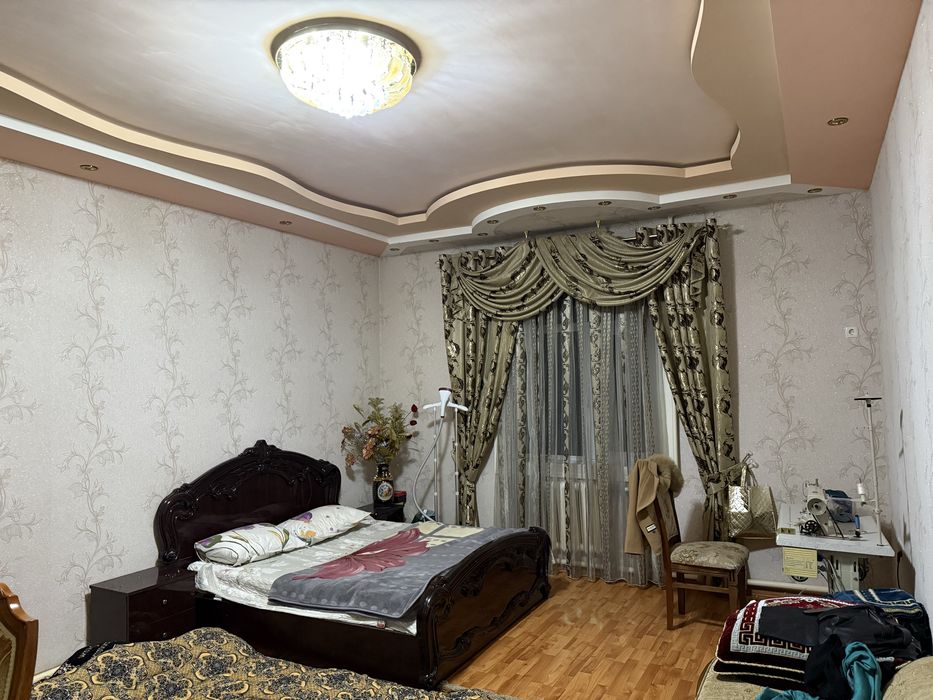 Алишер Навоий махалла, Устозлар кучасидан ховли сотилади.