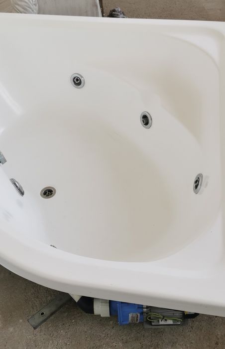 Cadă baie de colț cu hidromasaj