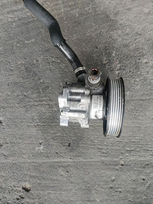 Pompa servo servodirectie Seat Exeo Audi A4 B6 B7 motor 2.0 cod 8E0145155N