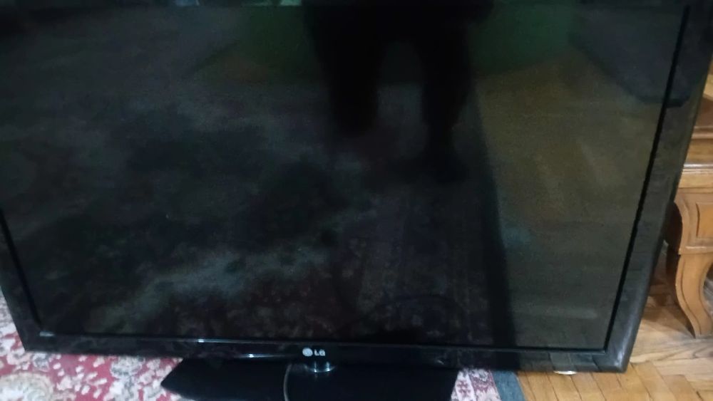 Продам плазменный телевизор LG