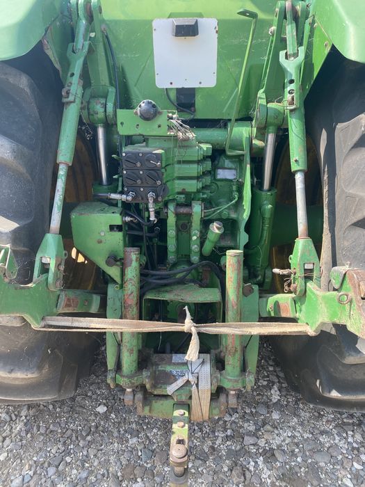JOHN DEERE 8200 powershift