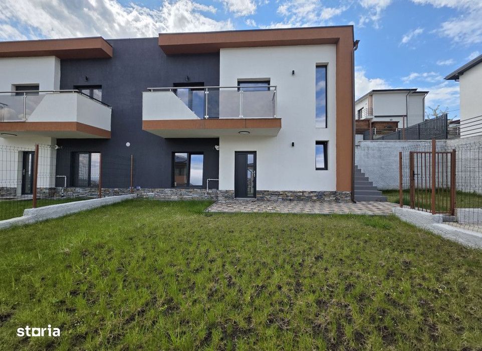 Casa Duplex de vanzare, arhitectura unica, finisaje moderne Cod:158436