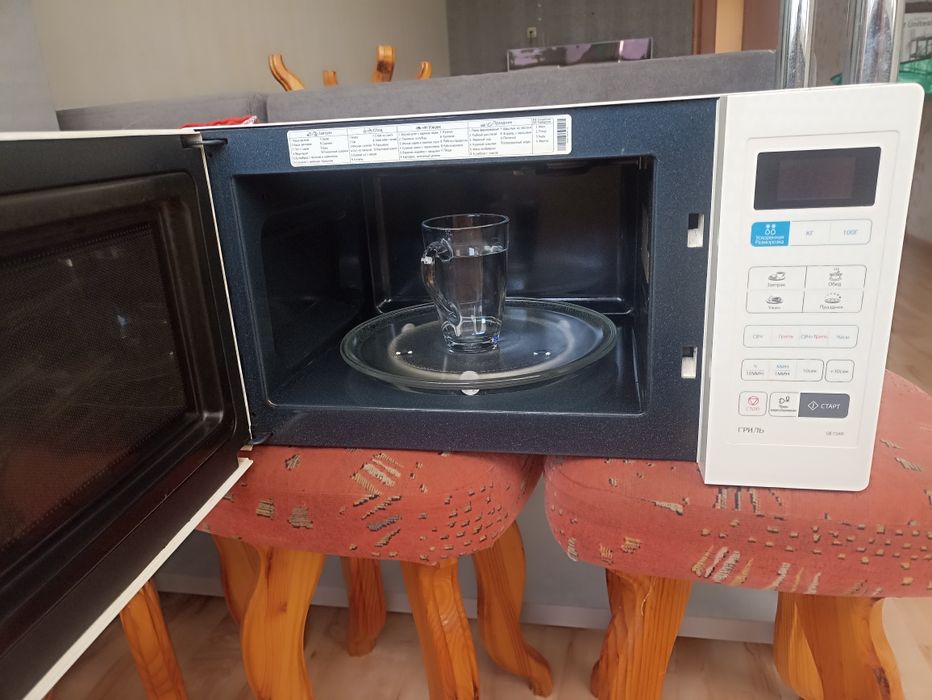 Продам микроволновую печь