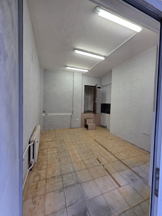 Дава се под наем Магазин в София, Център - 22 кв.м за 612 € - Снимка #1