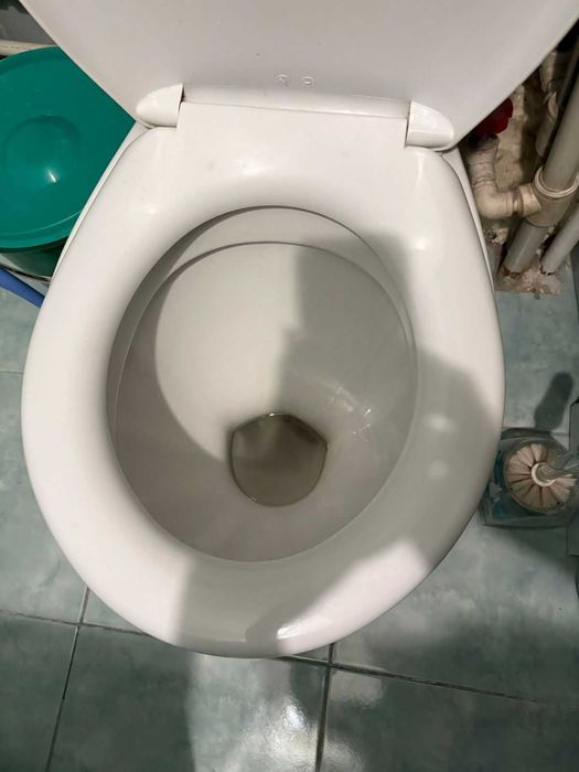 Продаю унитаз б/у