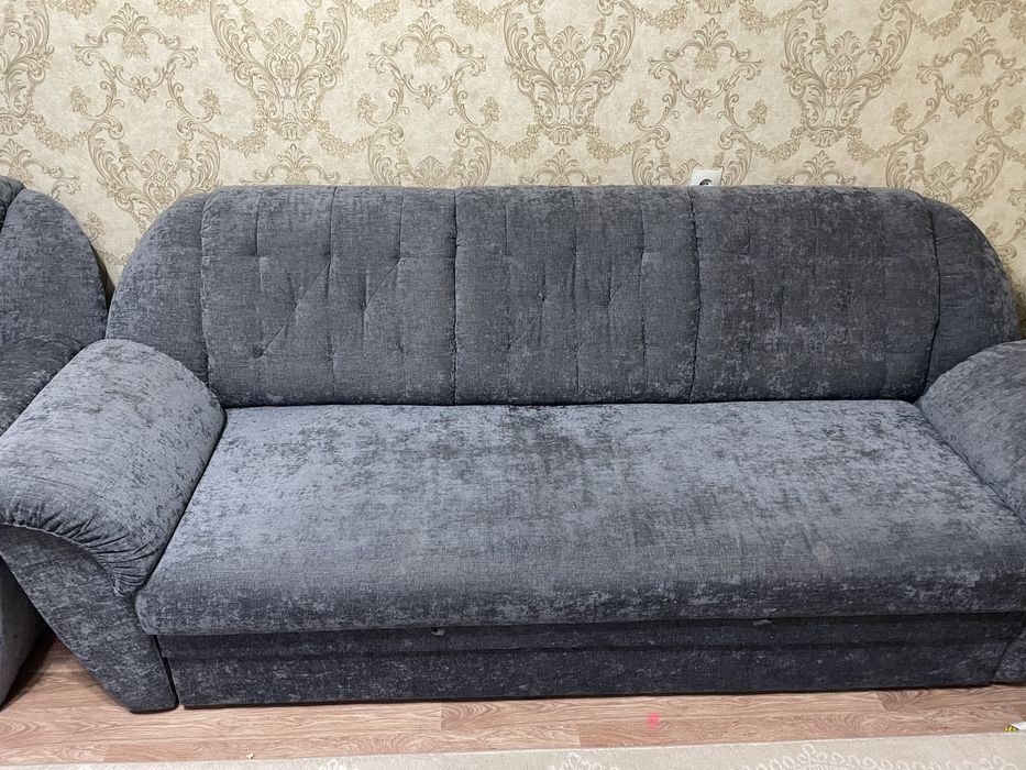 Продам диван и два кресла