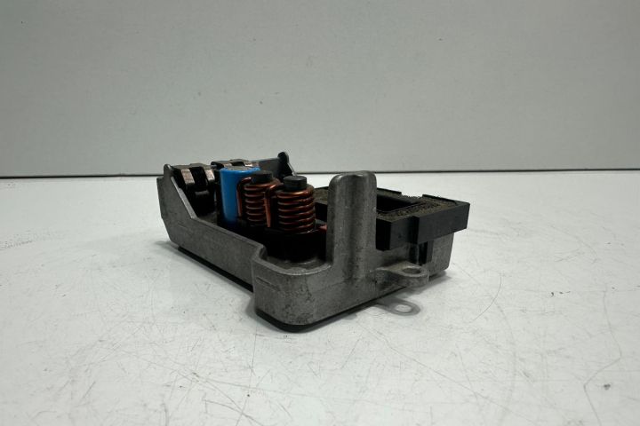 Rezistor ventilator habitaclu A2038210251 Mercedes-Benz C-Class W203/