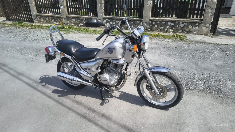Motocicleta Daelim VS 125