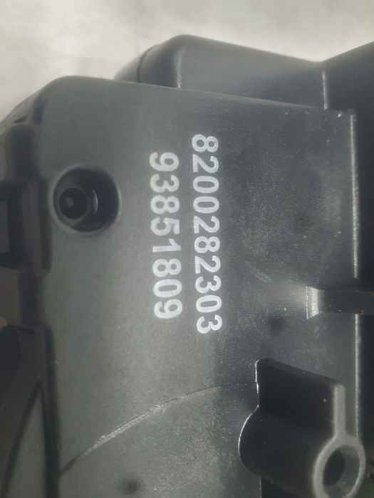 Broasca stanga spate 93851809 Renault Trafic 2 (facelift) (2006 - 2015) 2.0 dci M9R692