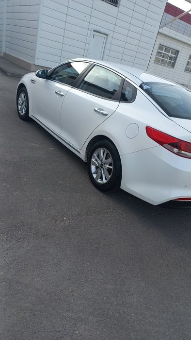 Авто Кия к5 2020 год