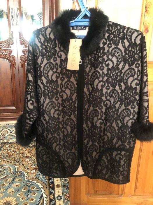 Желетка и кофта продам