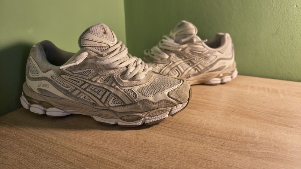 Asics Gel NYC cream 450 negociabil puțin purtati mărime 39,5