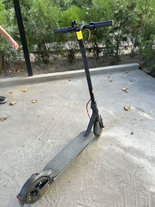 Продам Электросамокат xiaomi mi pro 2 в хорошем состоянии