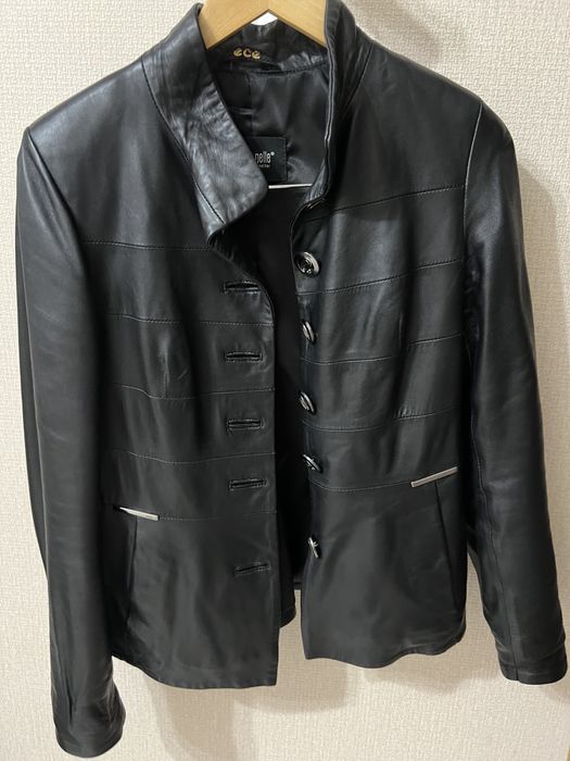 Кожаная женская куртка