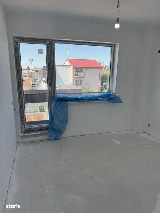Apartament 3 camere decomandat/nou/ metrou 1Mai