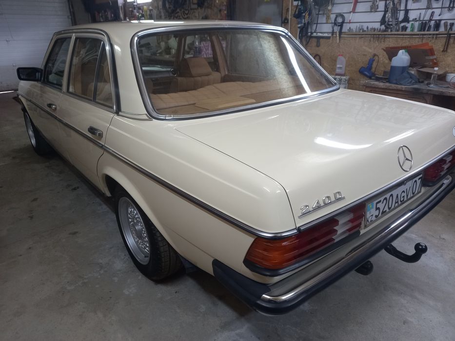 Мерседес 123,в отличном состоянии