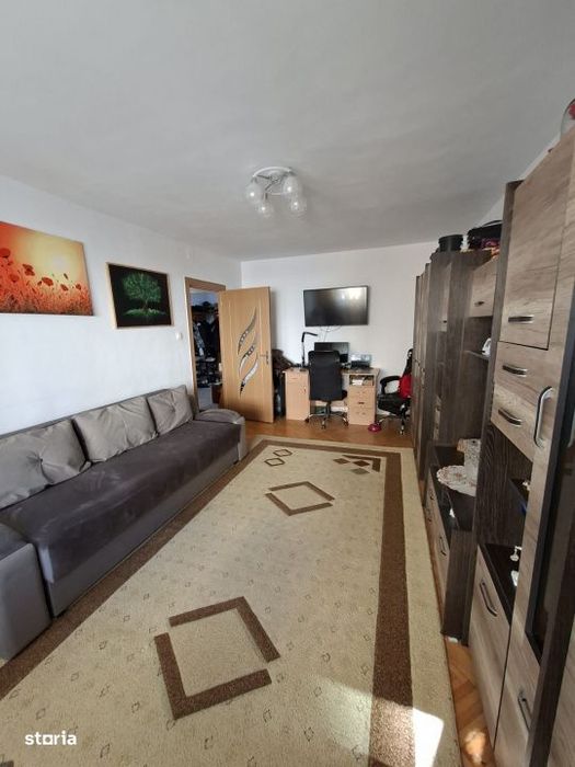 Apartament 3 camere, et. 2,  70 mp utili, Bd. Traian