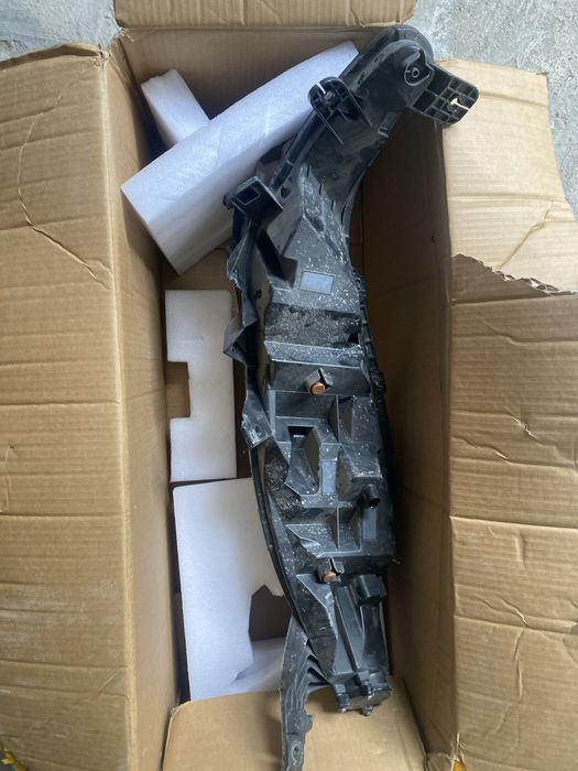 продаю дхо от Hongqi eqm5 водительская сторона