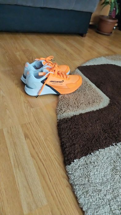 Adidasi McLaren Papaya marimea 44 produs nou - nepurtat