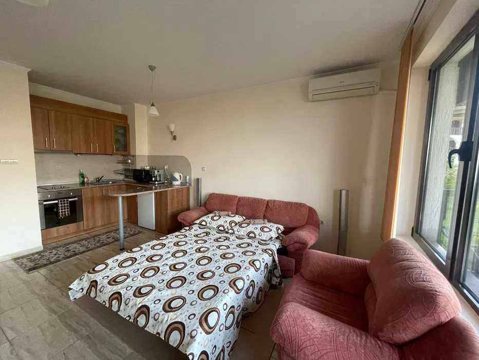 Дава се под наем Двустаен апартамент в Свети Влас - 60 кв.м за 229.5 € - Снимка #2