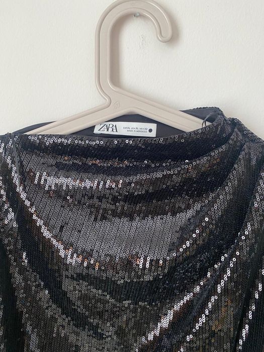 Элегантна  черна  рокля с пакйети  Zara /XL/