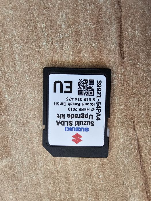 Vând navigatie originala Suzuki Ignis 2020 , card memorie , touch etc