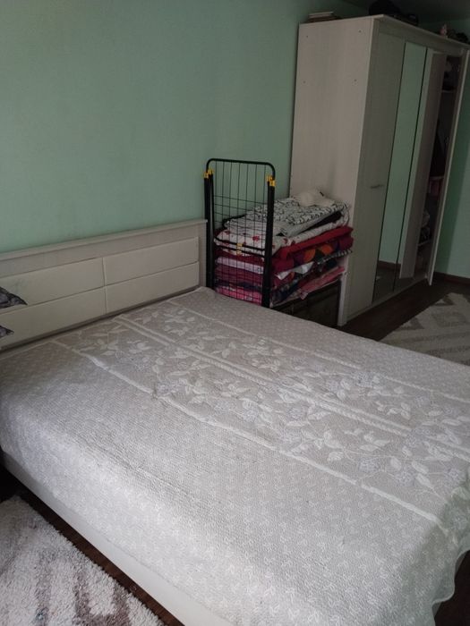 Спальный кровать