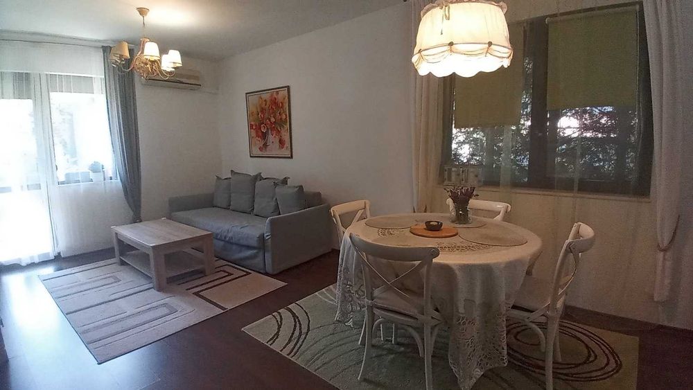 Дава се под наем Двустаен апартамент в Варна, м-т Траката - 72 кв.м за 173000 € - Снимка #2