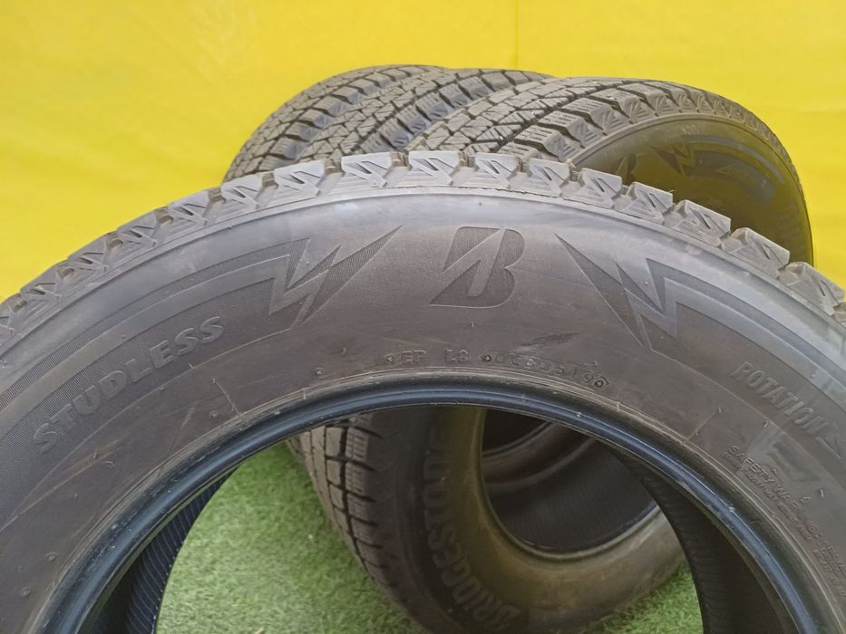 Шины 235 65 R17 BRIDGESTONE комплект