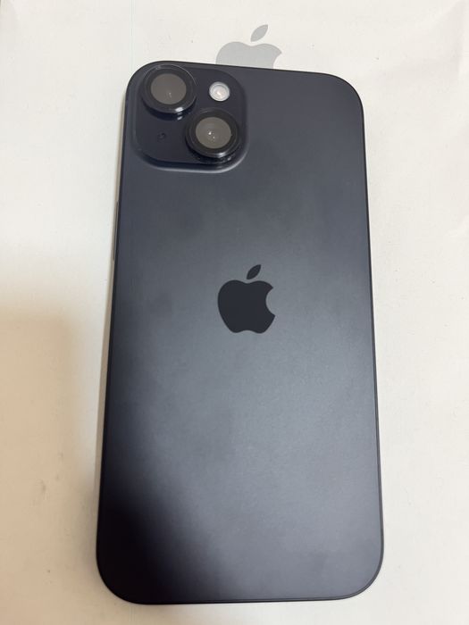 Apple Gift Box: iPhone 15 + MacBook Air M1 + AirPods Pro 2