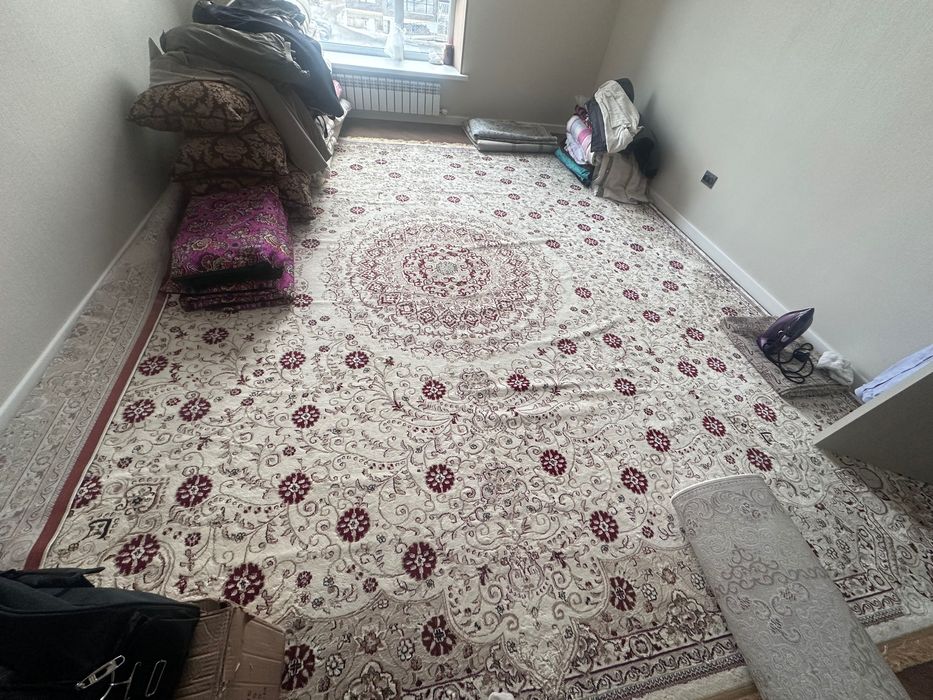 Продается ковер.